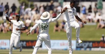 Tigers fight back to reduce New Zealand 258-5