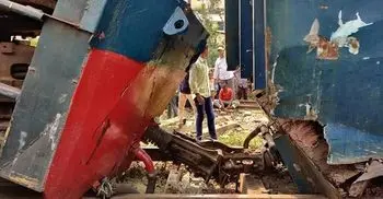3 hurt as CU shuttle train collides with freight train