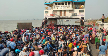 শিমুলিয়া ঘাটে চার হাজার মোটরসাইকেল