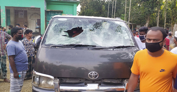 সালিশে দুই পক্ষে সংঘর্ষ, স্বেচ্ছাসেবক লীগ নেতা গুলিবিদ্ধসহ আহত ১৫