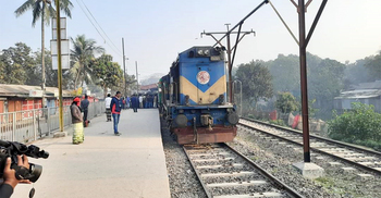বিকল্প চাবিতে ৪ ঘণ্টা পর ছাড়ল সিরাজগঞ্জ এক্সপ্রেস