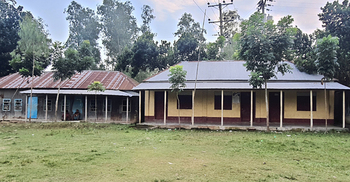 চেয়ারম্যান সভাপতি হওয়ায় দুই সদস্যের পদত্যাগ