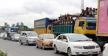 সিরাজগঞ্জে মহাসড়কে গাড়ির চাপ থাকলেও যানজট নেই