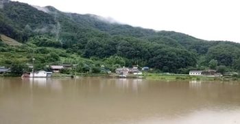 South Korea floods, landslides kill 21 as heavy rains continue