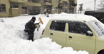 Heavy snow in Japan leaves 17 dead, dozens injured