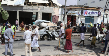 9 killed in central Somalia car bombings