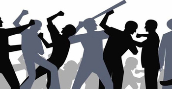 আড়াইহাজারে ক্রিকেট খেলা নিয়ে সংঘর্ষে আহত ১৪