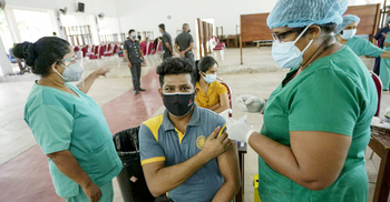 স্কুলশিক্ষার্থীদেরও টিকা দেবে শ্রীলঙ্কা