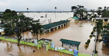 25 dead in landslides, floods after tropical storm Megi hits Philippines