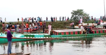 ট্রলারডুবির ঘটনায় আরও এক মরদেহের সন্ধান