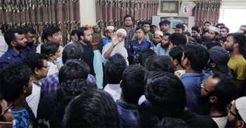 ৩ দিন ধরে অবরুদ্ধ ভাসানীর ভিসি, উদ্ধারের চেষ্টা