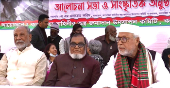 দুই যুগ পর এক মঞ্চে দুই ভাই