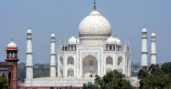 ৬ মাস পর খুলল তাজমহল