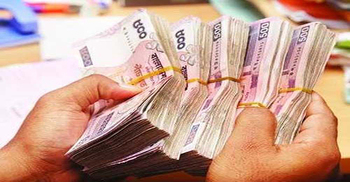 তালিকায় চার অসহায়ের নাম, টাকা পেলেন ইউপি সদস্যের পরিবার