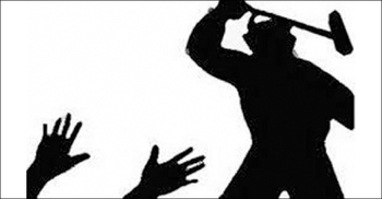 রূপগঞ্জে বাসের চালক-হেলপারকে হাতুড়িপেটা করে টাকা লুট