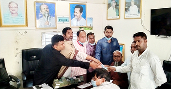 ১২ লাখ টাকা ক্ষতিপূরণ পেলেন ১৭৫ বিড়িশ্রমিক