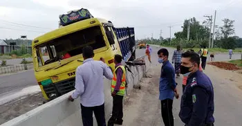3 killed in Tangail road crash
