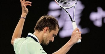 Medvedev beat Tsitsipas to reach Australian Open final