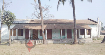 শহীদ মিনার কী জানে না শিশুরা!