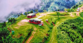 মিলনছড়ি থেকে পর্যটকদের ফিরিয়ে দিচ্ছে প্রশাসন