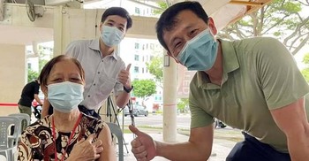 টিকা প্রদানে বিশ্বে শীর্ষ অবস্থানে সিঙ্গাপুর