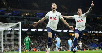 Kane gives Tottenham win over Man City