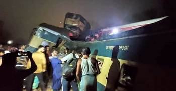 কসবায় দুই ট্রেনের সংঘর্ষে নিহত ১২