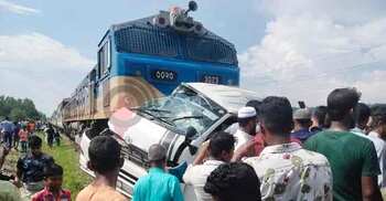 Writ seeks judicial inquiry into accidents at rail-crossings