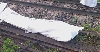 নেশা করে রেললাইনে তরুণ, ট্রেনে কাটা পড়ে মৃত্যু