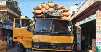 টাঙ্গাইলে ট্রাক-অটোরিকশা সংঘর্ষে নিহত ২, শিশুসহ আহত ৫