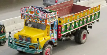 ট্রাকের ধাক্কায় প্রাণ গেল রিকশাচালকের