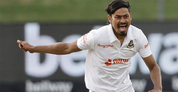 তাইজুলের ঘূর্ণি-জাদু চলছেই, প্রোটিয়াদের চাপে রেখেছে টাইগাররা