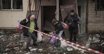 Russia keeps up attacks in Ukraine as two sides hold talks