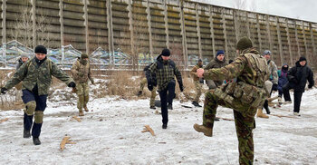 Ukrainian civilians prepare as war with Russia threatens