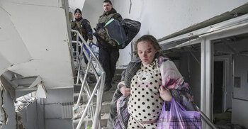 Airstrike hits Ukraine maternity hospital, 17 reported hurt