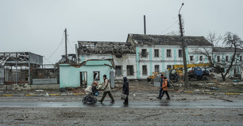 Ukraine 'retakes whole Kyiv region' as Russia looks east