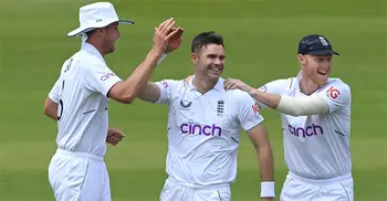 England bundle out New Zealand for 132 in first innings