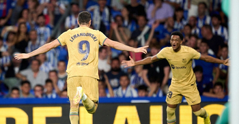 Lewandowski scores first Barca goals on birthday