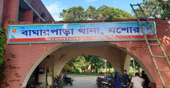 নিজ দোকানে প্রাণ দিলেন ‘ঋণে বিপর্যস্ত’ চা বিক্রেতা