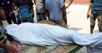 চাঁপাইনবাবগঞ্জে ট্রাক-ভটভটির সংঘর্ষে তিনজন নিহত