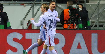 Torres salvages draw for Barca