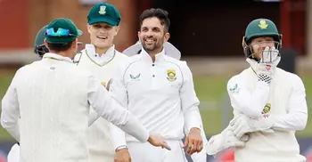 Mulder, Harmer pick three as Bangladesh fold for 217