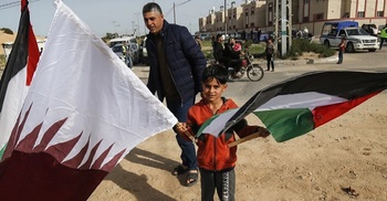 Israrel approves resumption of Qatar aid to Gaza