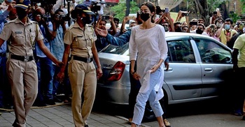 Anti-drugs agency questions Bollywood actress