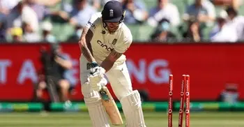 Australia thrash England to retain Ashes