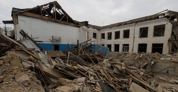 Ukrainian forces advance in south after Russia announces retreat