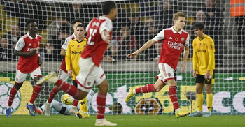 Arsenal beat Wolves 2-0 to extend Premier League lead