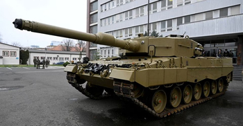 Germany clears way for scores of tanks for Ukraine, US also poised