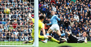 Foden stars as Man City see off Newcastle