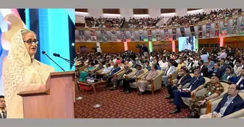 PM urges filmmakers to make life-oriented quality movies